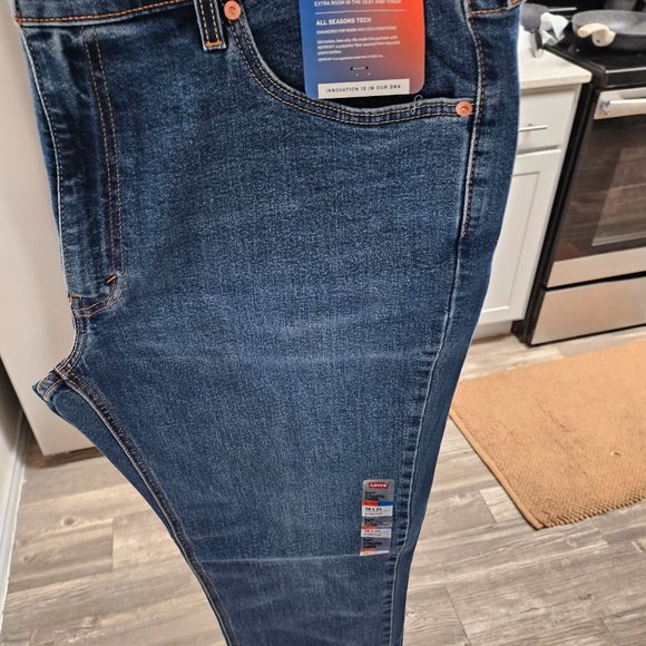 Levi 541 Jeans - Picture 2 of 2